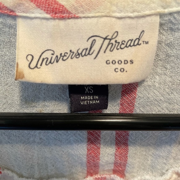 Universal Thread Blouse - Picture 2 of 2